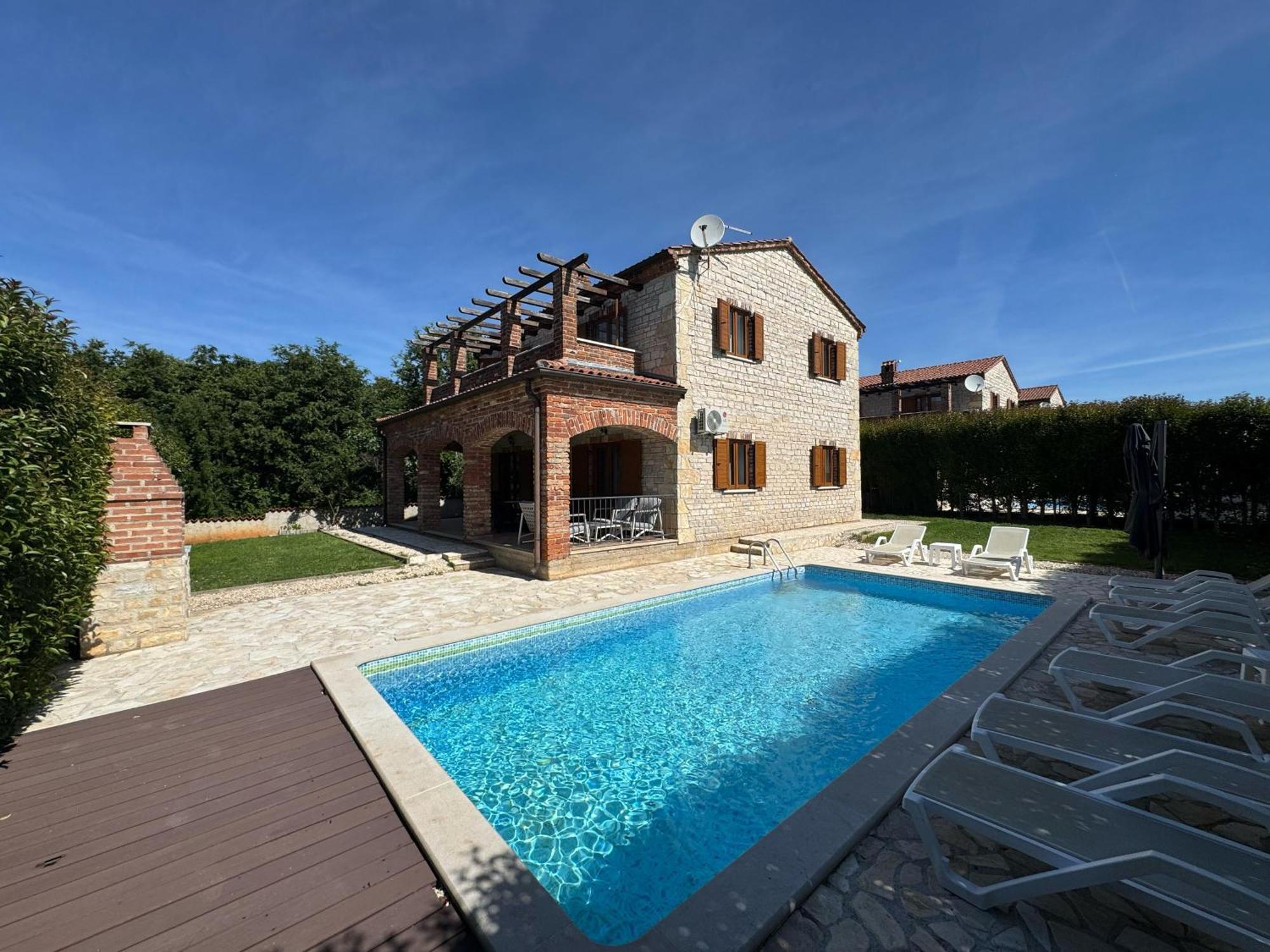 Paradise Cassonni Istria 4 Stars Holiday home *